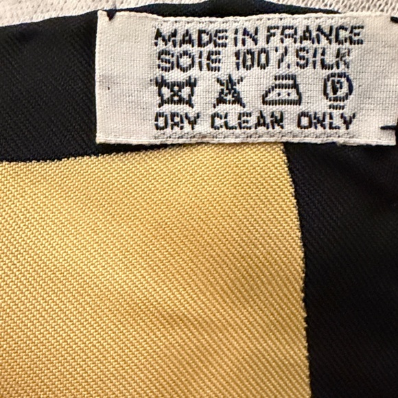 Hermès Artistic Yellow and Black Scarf - Picture 3 of 4